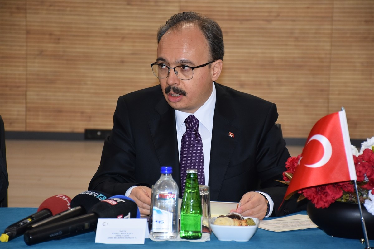 Dicle Kalkınma Ajansı (DİKA) Yönetim Kurulu Toplantısı Şırnak'ta Siirt Valisi ve Belediye Başkan...