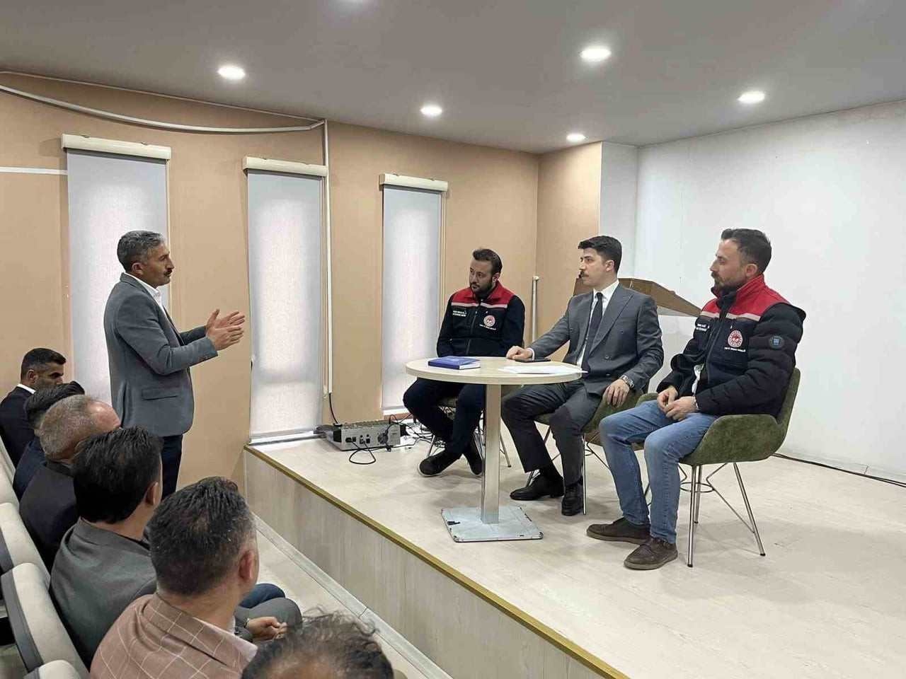 DİGOR’DA KÖY HİZMETLERİ MASAYA YATIRILDI(KARS-İHA)
