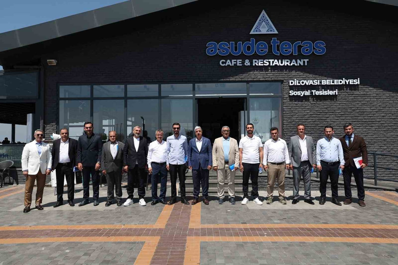 DİLOVASI BELEDİYE BAŞKANI RAMAZAN ÖMEROĞLU, İLÇEDEKİ MAHALLELERİN İHTİYAÇLARINI DEĞERLENDİRMEK VE...