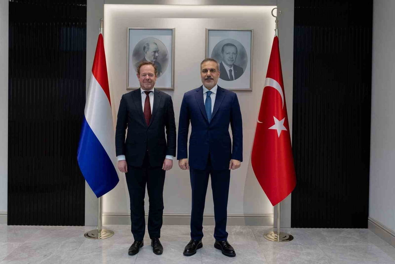 DIŞİŞLERİ BAKANI HAKAN FİDAN, HOLLANDA ADALET VE GÜVENLİK BAKANI DAVİD VAN WEEL İLE BİR ARAYA...