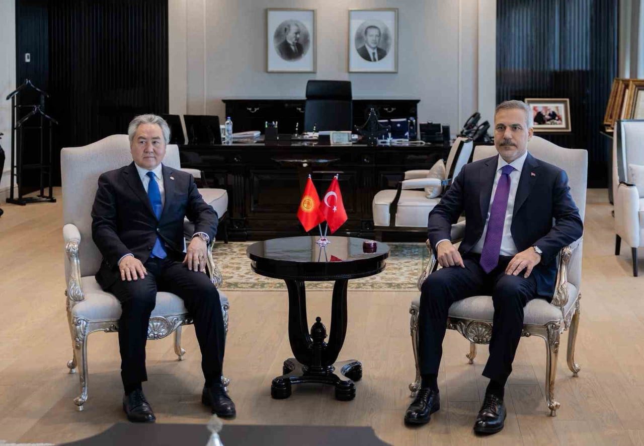 DIŞİŞLERİ BAKANI HAKAN FİDAN, KIRGIZİSTAN DIŞİŞLERİ BAKANI CEENBEK KULUBAYEV İLE ANKARA'DA...