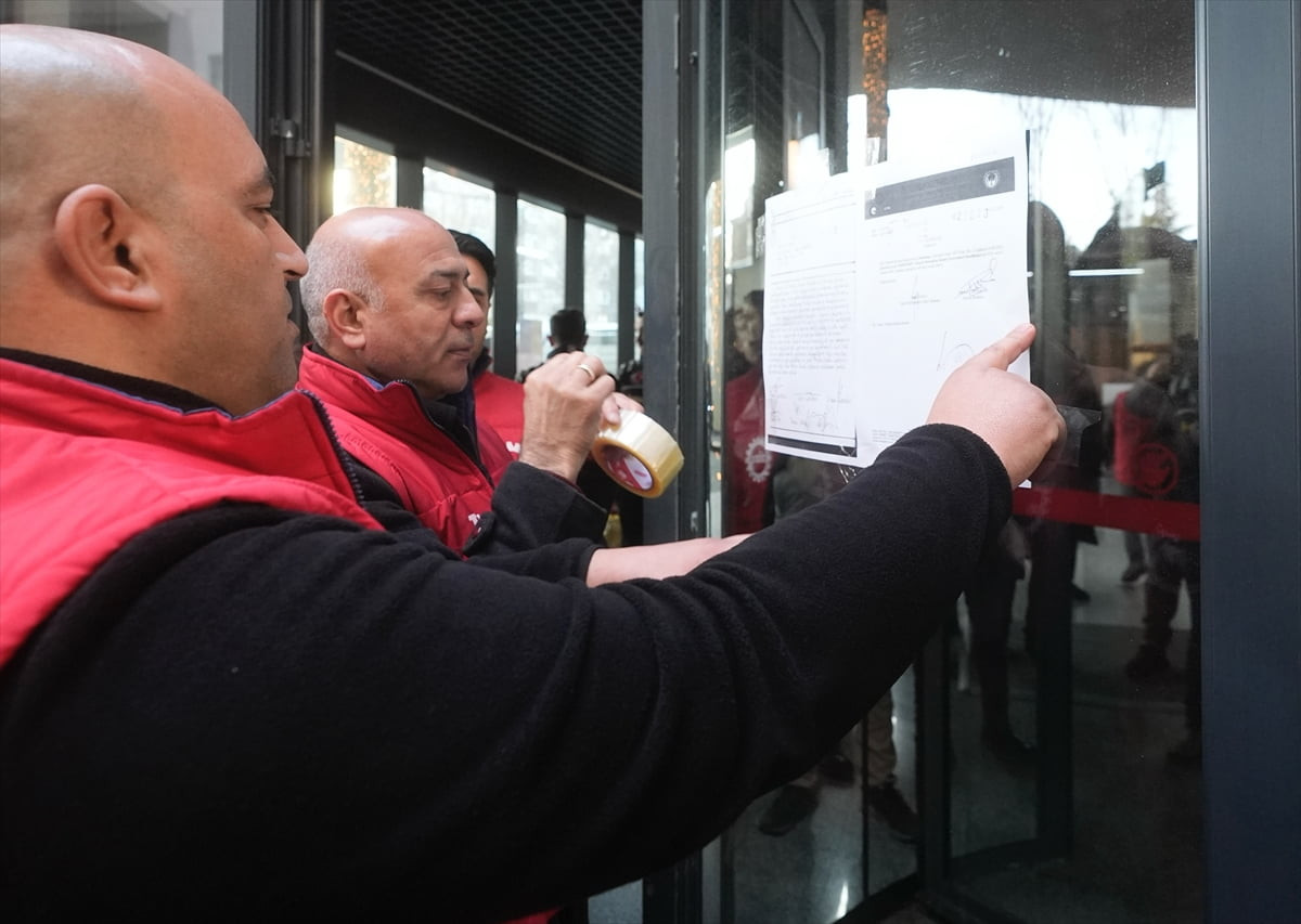 DİSK'e bağlı Genel-İş Sendikası İstanbul 2 No'lu Şubesi ile Bakırköy Belediyesi arasındaki toplu...