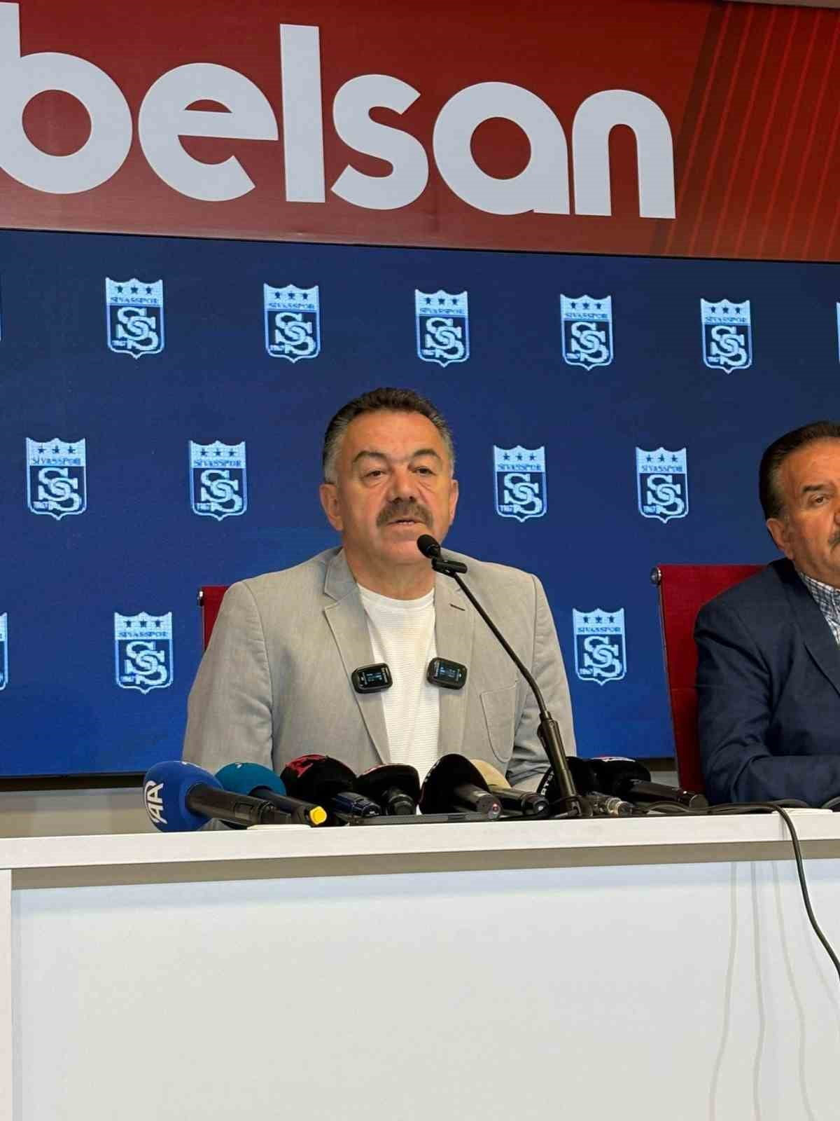 DİVAN KURULU BAŞKANI ALİ YAVUZ, KONGRENİN ERTELENMEYECEĞİNİ AÇIKLADI.
