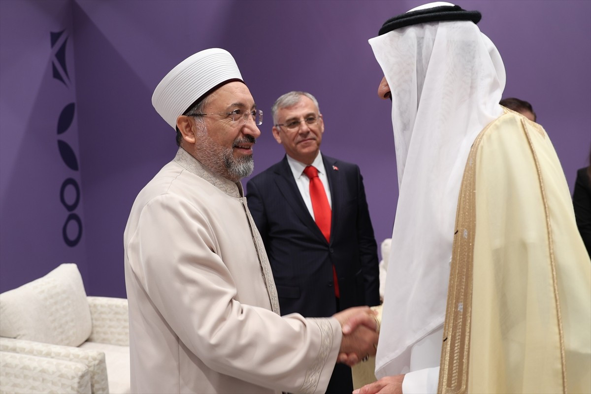 Diyanet İşleri Başkanı Prof. Dr. Safi Arpaguş, Suudi Arabistan Hac ve Umre Bakanı Dr. Tevfik...
