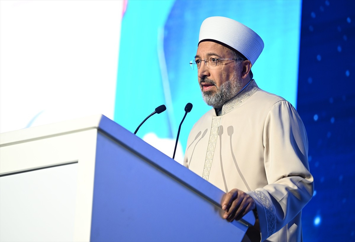 Diyanet İşleri Başkanı Safi Arpaguş, Cumhurbaşkanlığı himayelerinde, İslam İşbirliği Teşkilatının...