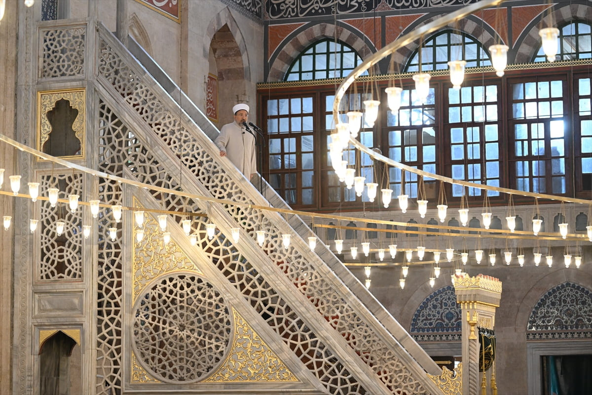 Diyanet İşleri Başkanı Safi Arpaguş, Selimiye Camisi'nde hutbe irat etti, cuma namazını...