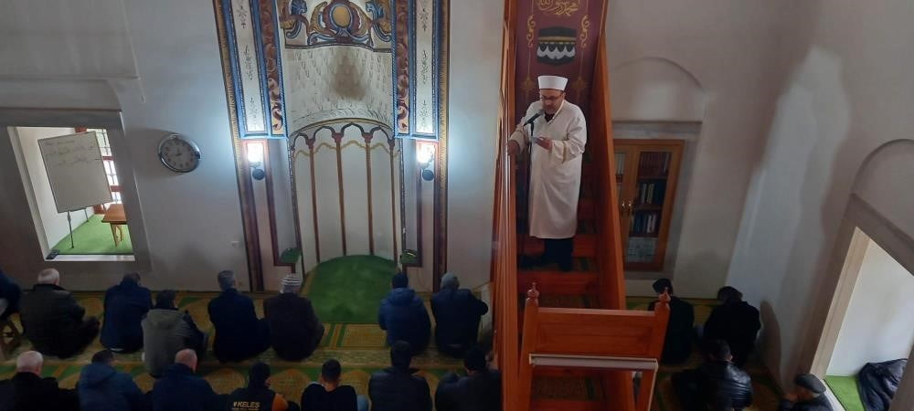 DİYANET İŞLERİ BAŞKANLIĞI TARAFINDAN BU HAFTA OKUNAN CUMA HUTBESİNDE AİLENİN ÖNEMİ ANLATILARAK...