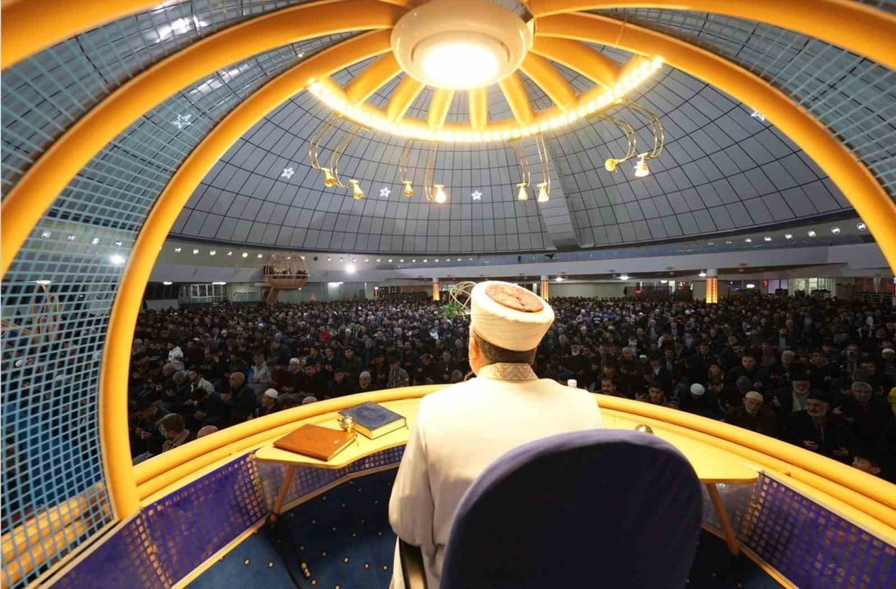 DİYANET İŞLERİ BAŞKANLIĞINCA HAZIRLANAN BU HAFTAKİ CUMA HUTBESİNDE, AİLENİN TOPLUMUN TEMEL TAŞI...