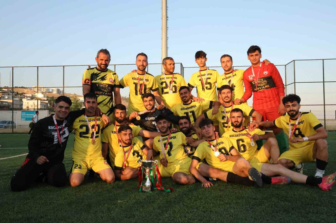 DİYARBAKIR 1. AMATÖR LİG'DE SEZONUN BİTİMİNE 3 HAFTA KALA KOCAKÖYSPOR, KENDİ EVİNDE KONUK ETTİĞİ...