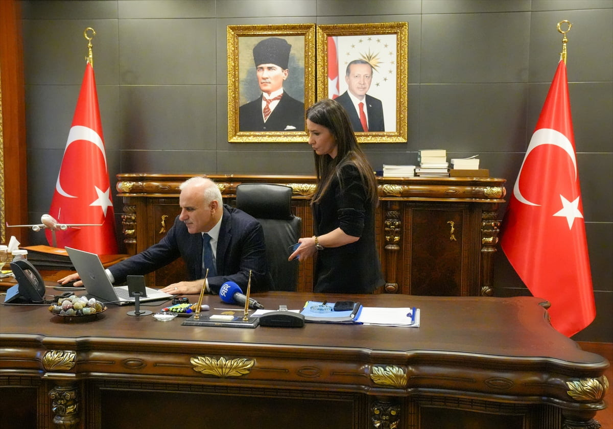 Diyarbakır Valisi Murat Zorluoğlu, Anadolu Ajansının (AA) gözünden 2025'e damga vuran olaylara ait...