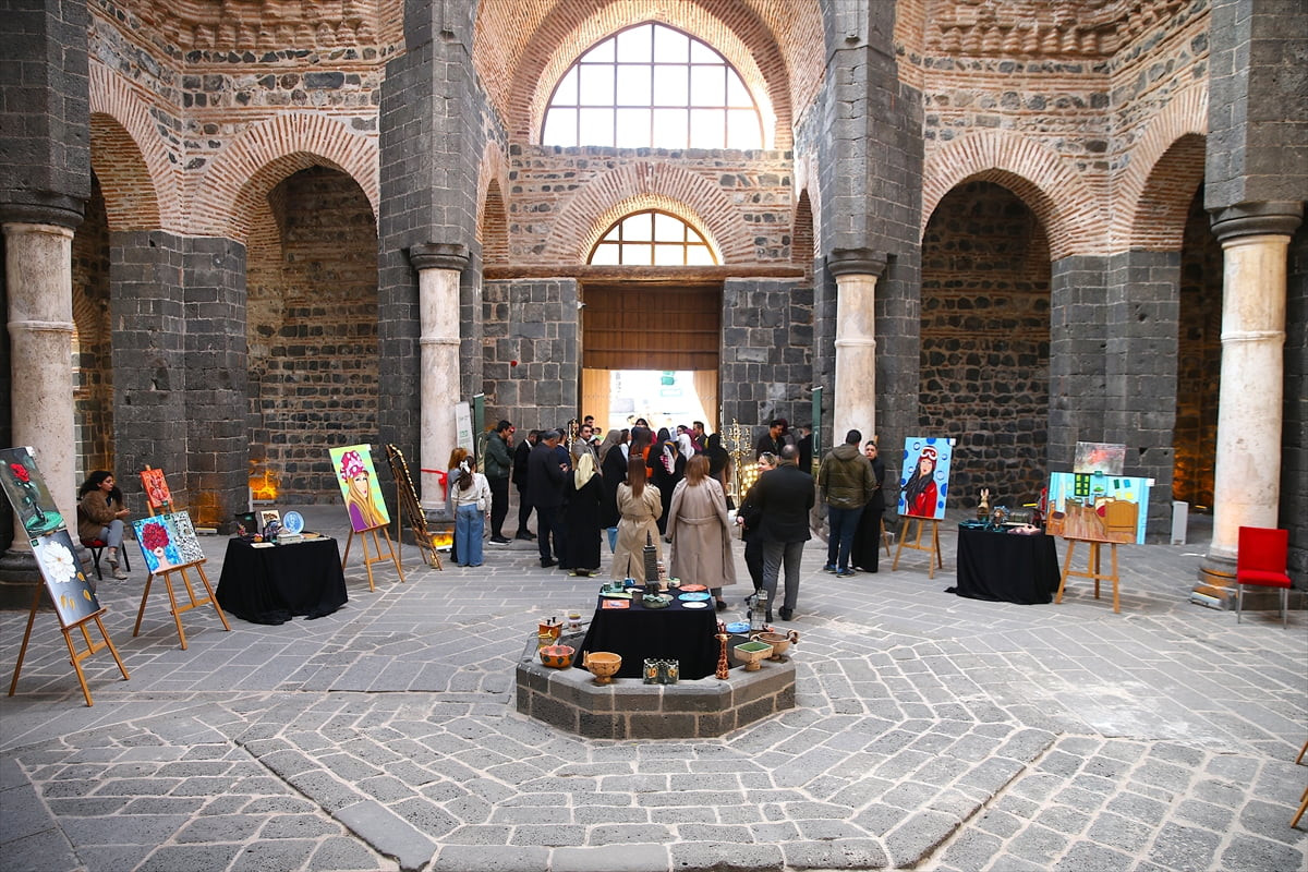 Diyarbakır'da 1-7 Mart Yeşilay Haftası dolayısıyla bağımlılıkla mücadele edenlerin duygularını...