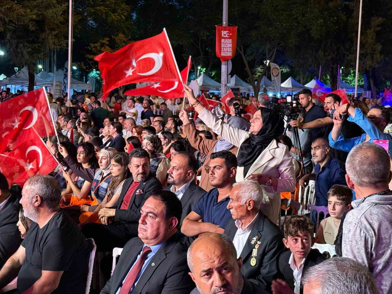 DİYARBAKIR'DA 15 TEMMUZ DEMOKRASİ VE MİLLİ BİRLİK GÜNÜ KAPSAMINDA ÇEŞİTLİ PROGRAMLAR...