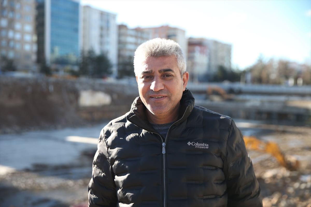 Diyarbakır'da 6 Şubat 2023'te meydana gelen Kahramanmaraş merkezli depremlerde bir blokunun...