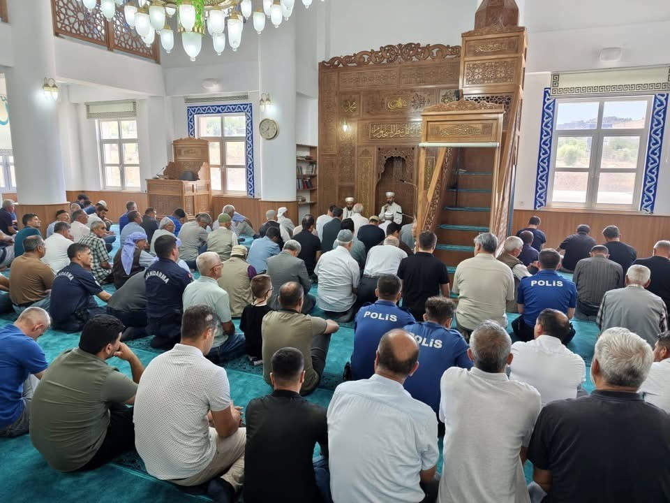 DİYARBAKIR'IN ÇERMİK İLÇESİNDE 15 TEMMUZ ŞEHİTLERİ İÇİN MEVLİD-İ ŞERİF PROGRAMI...