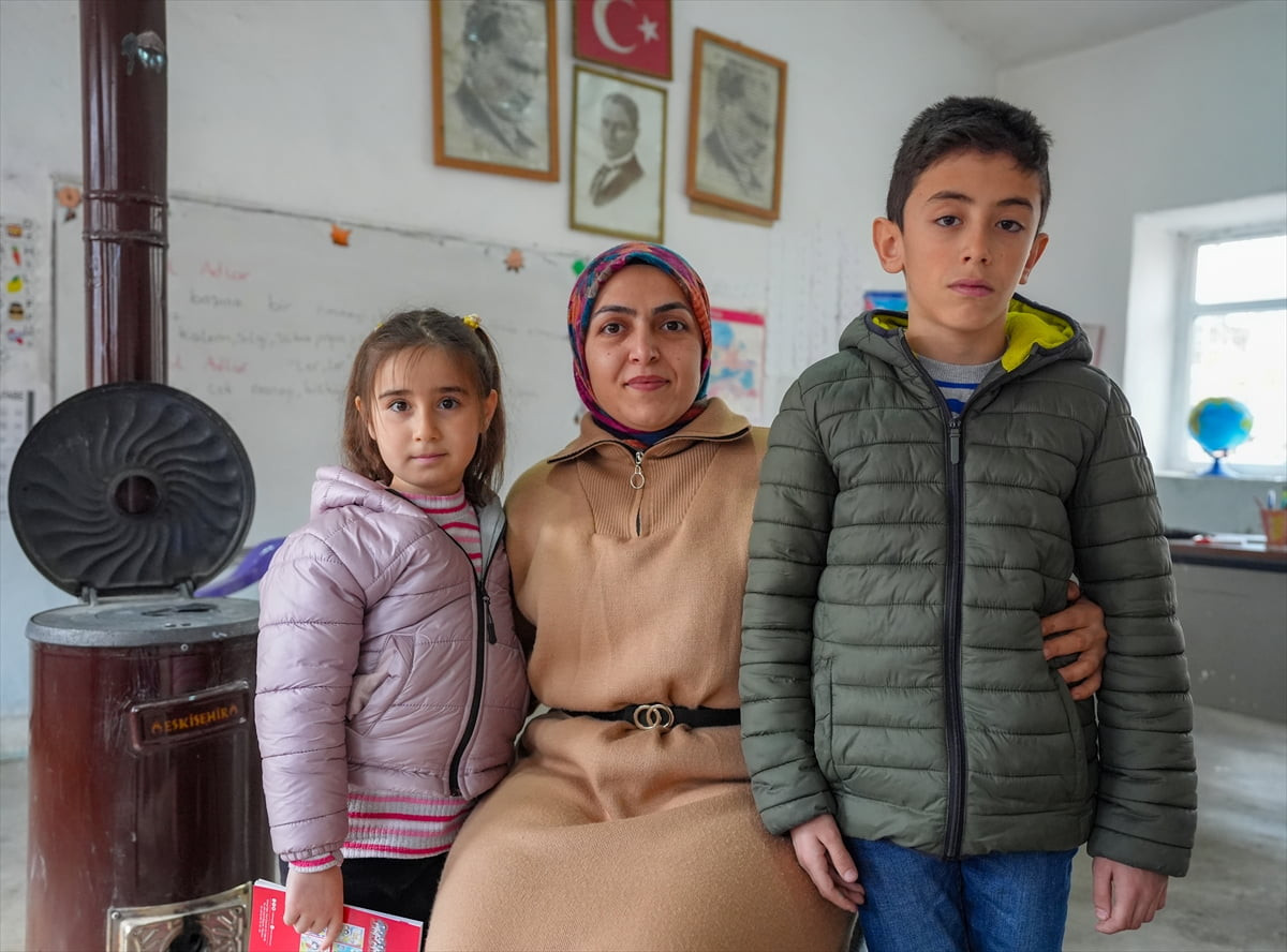 Diyarbakır'ın Çüngüş ilçesinin kırsal Avut Mahallesi'ne 3 yıl önce öğretmen olarak atanan Havagül...