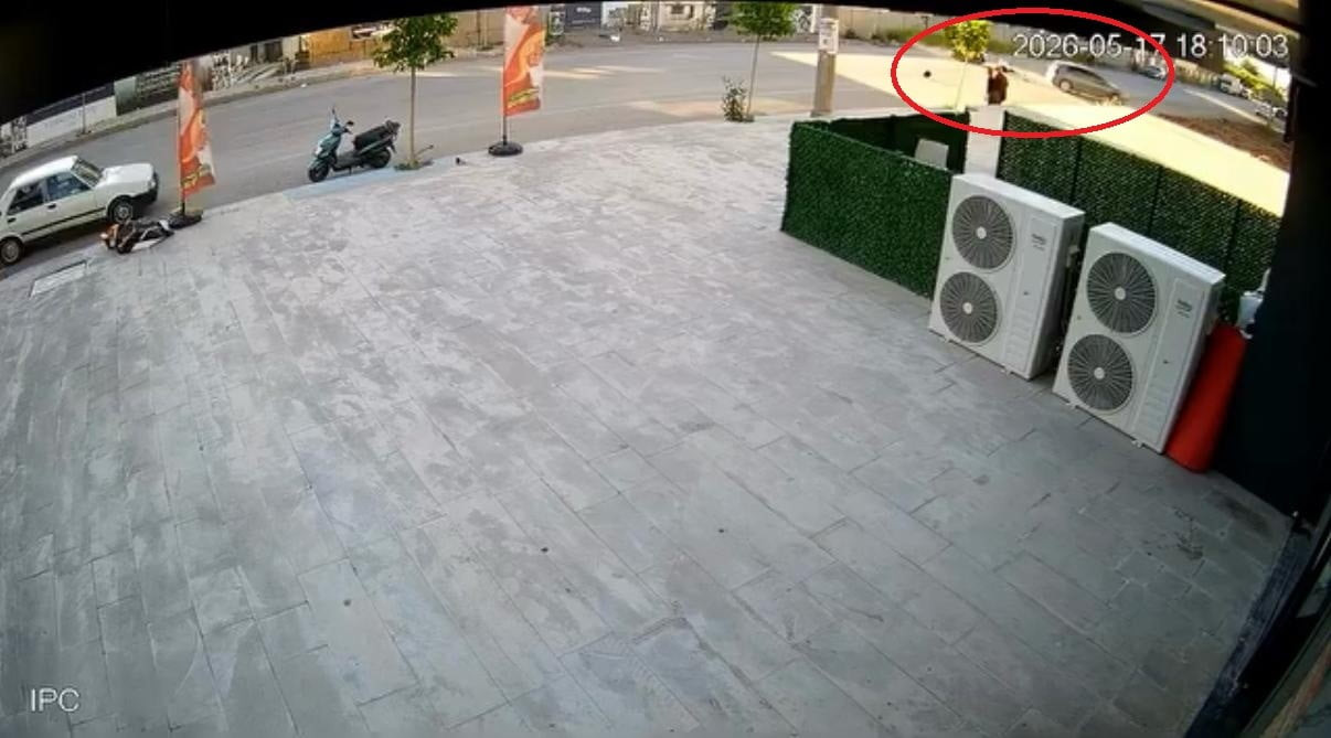 DİYARBAKIR'IN MERKEZ SUR İLÇESİNDE OTOMOBİL İLE MOTOSİKLETİN ÇARPIŞMASI SONUCU 1 KİŞİNİN...