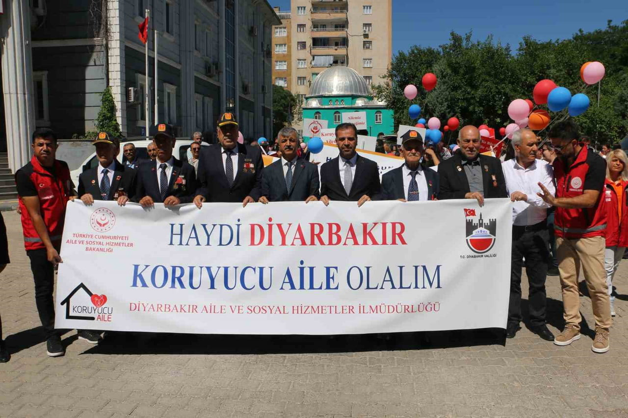 DİYARBAKIR’DA AİLE VE SOSYAL HİZMETLER İL MÜDÜRLÜĞÜ TARAFINDAN 30 HAZİRAN KORUYUCU AİLE GÜNÜ...