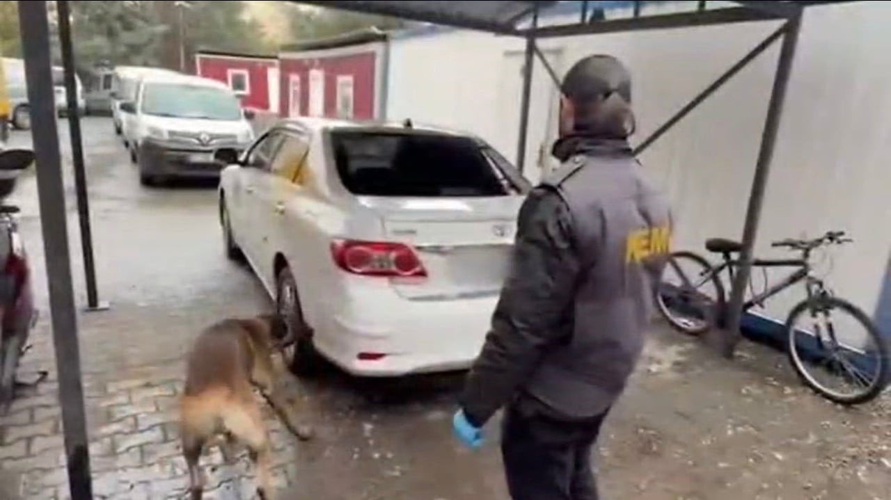 DİYARBAKIR’DA POLİS EKİPLERİNCE DÜZENLENEN OPERASYONLARDA 6 KİLO 660 GRAM KOKAİN ELE...