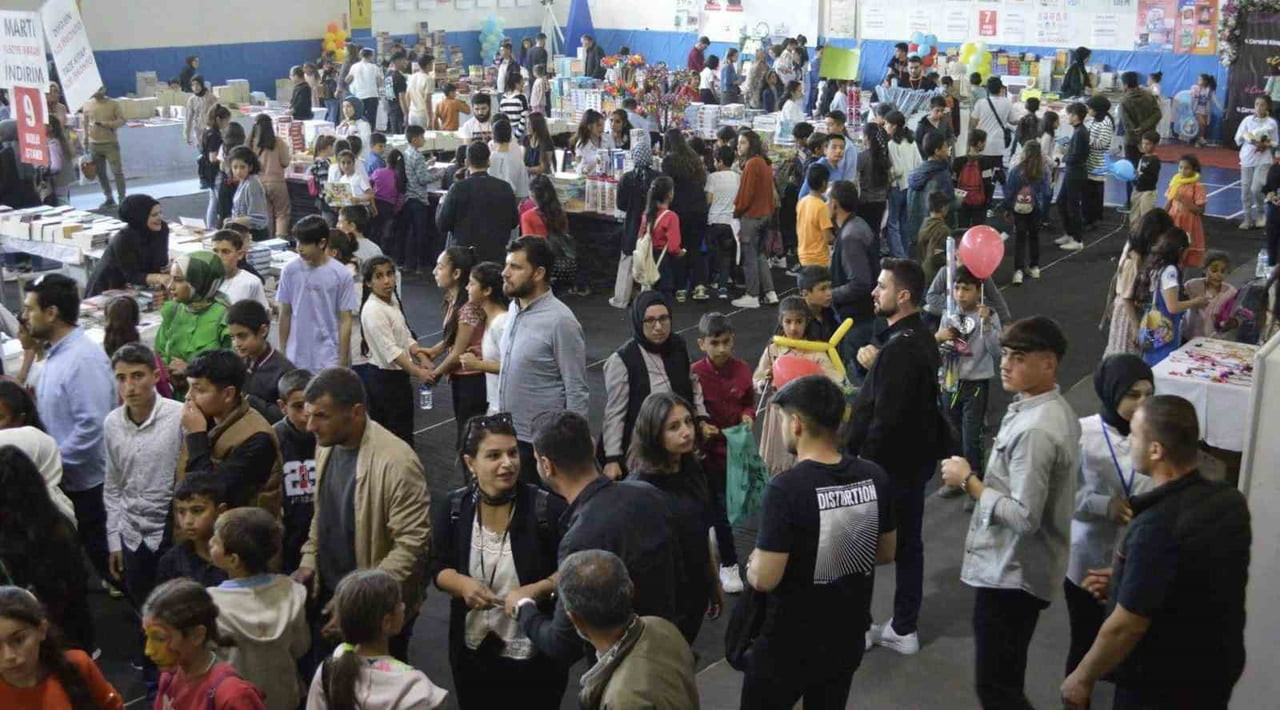 DİYARBAKIR’IN ÇERMİK İLÇESİNDE DÜZENLENECEK OLAN 6. GELENEKSEL KİTAP FUARI İÇİN HAZIRLIKLARA...