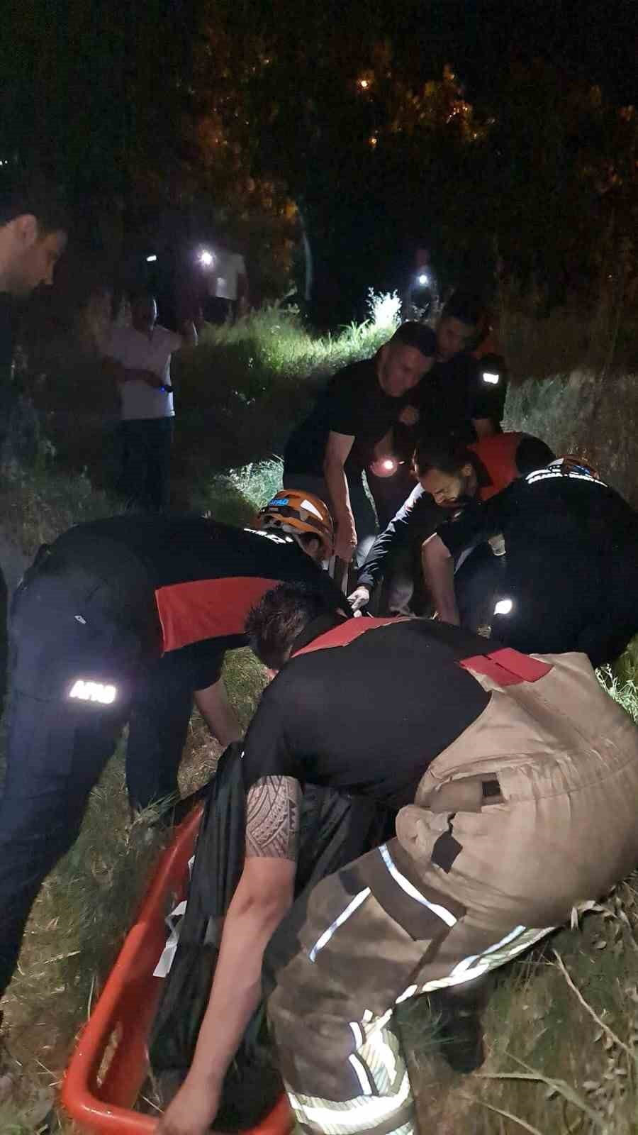 DİYARBAKIR’IN YENİŞEHİR İLÇESİNDE KAYIP İHBARI YAPILAN ŞAHIS, UÇURUMDA ÖLÜ BULUNDU.