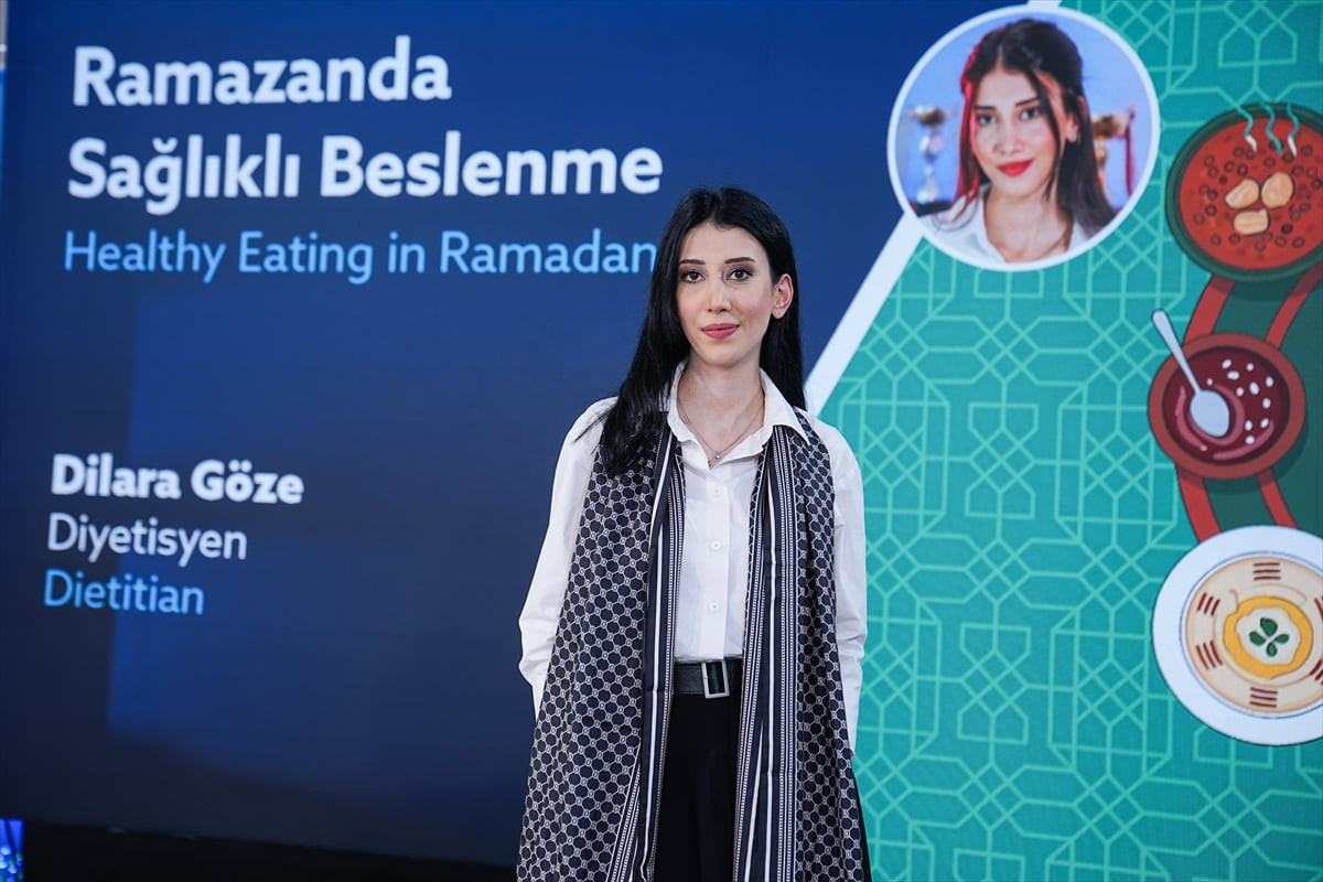 Diyetisyen Dilara Göze, Anadolu Ajansı (AA) Akademi koordinasyonunda, AA İstanbul Uluslararası...