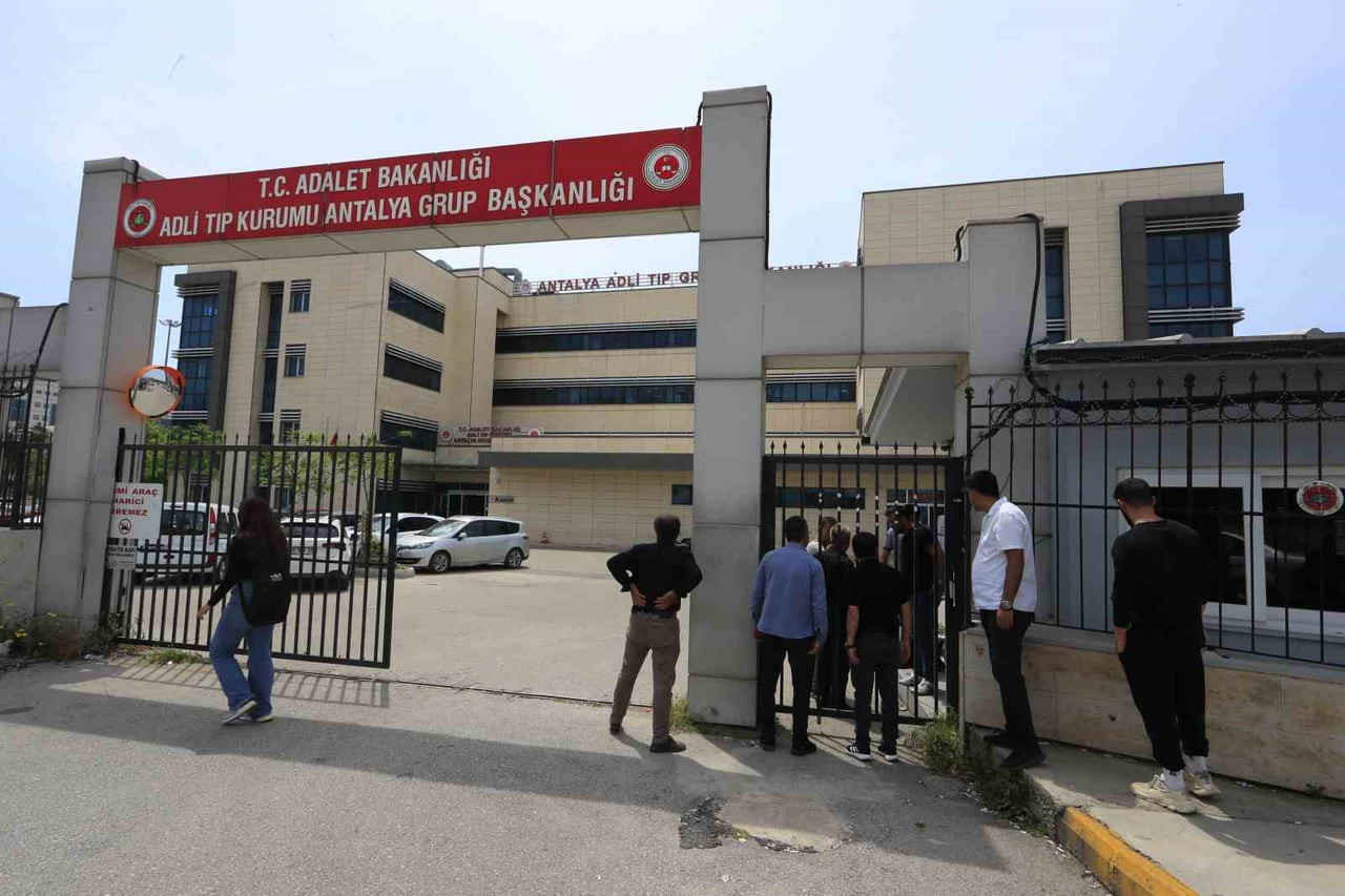 DNA TESTİ İŞLEMLERİ TAMAMLANAN KÜBRA'NIN CENAZESİ AİLESİ TARAFINDAN TESLİM ALINDI