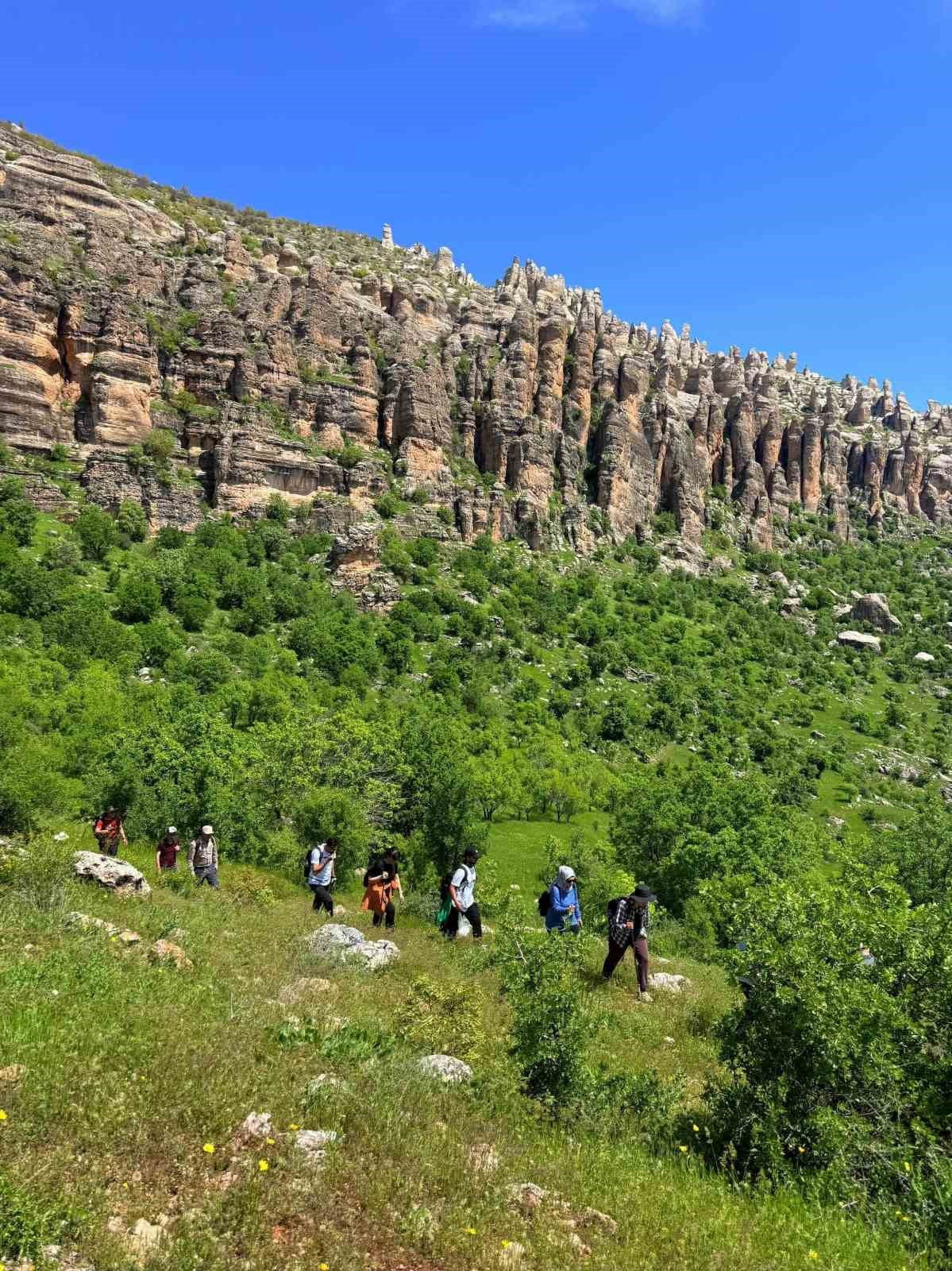 .DOĞA VE TARİHİ GÜZELLİKLERİ İLE İSMİNDEN SÖZ ETTİREN DİYARBAKIR’IN ÇERMİK İLÇESİ, TURİST...