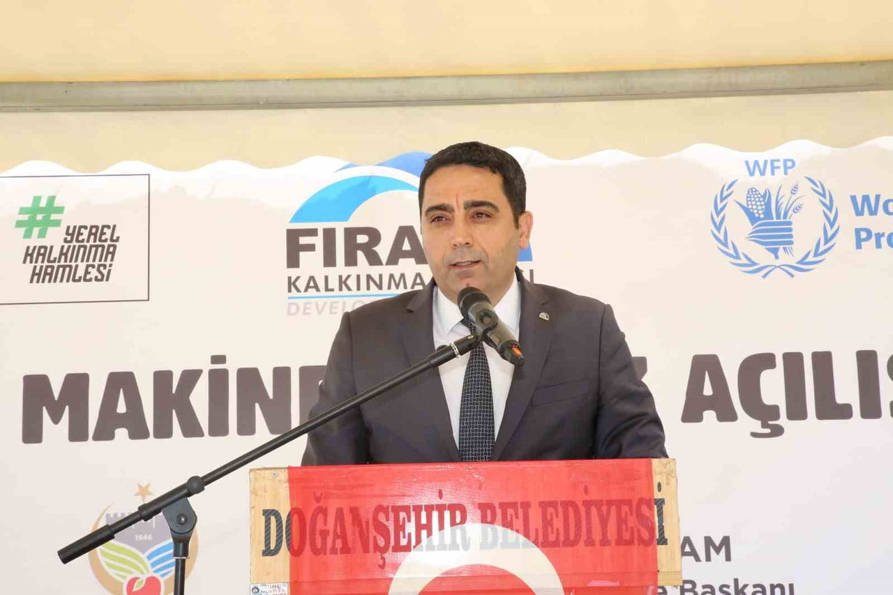 DOĞANŞEHİR’DE BUĞDAY ÜRETİMİNE GÜÇ KATACAK ORTAK TARIM MAKİNELERİ PARKI AÇILDI