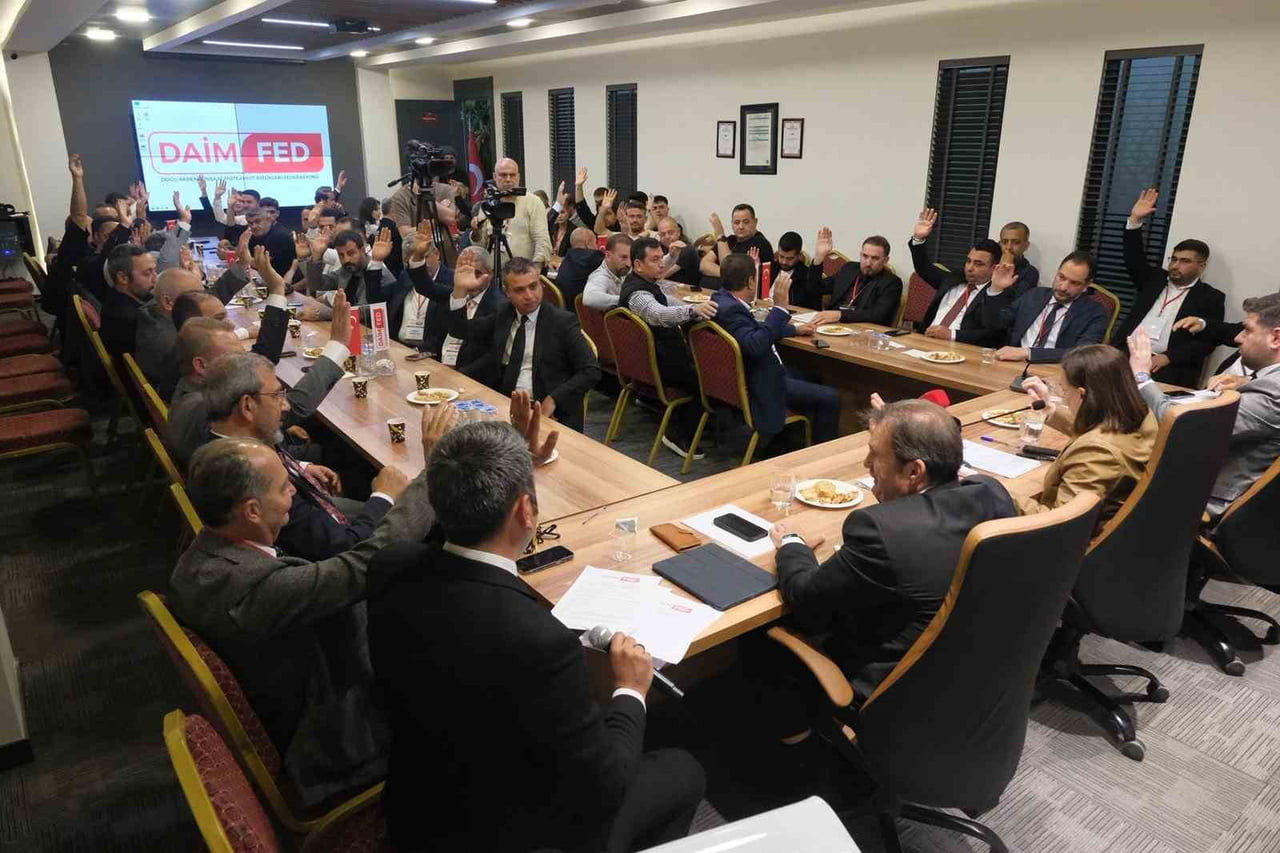 DOĞU AKDENİZ İNŞAAT MÜTEAHHİT BİRLİKLERİ FEDERASYONU (DAİMFED), GERÇEKLEŞTİRİLEN GENEL KURULUN...