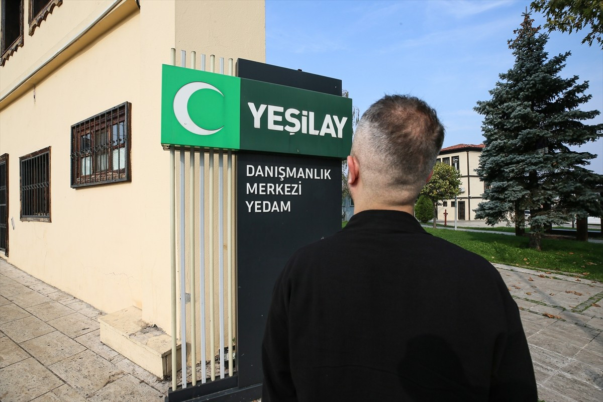 Doğup büyüdüğü şehirde henüz 14 yaşındayken uyuşturucuyla tanışan kişi, Bursa Yeşilay...