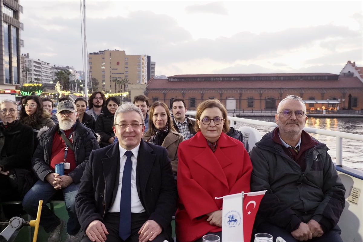 Dokuz Eylül Üniversitesi (DEÜ) ile Yükseköğretim Kurulu (YÖK) Bilim İletişimi Ofisi iş birliğinde...