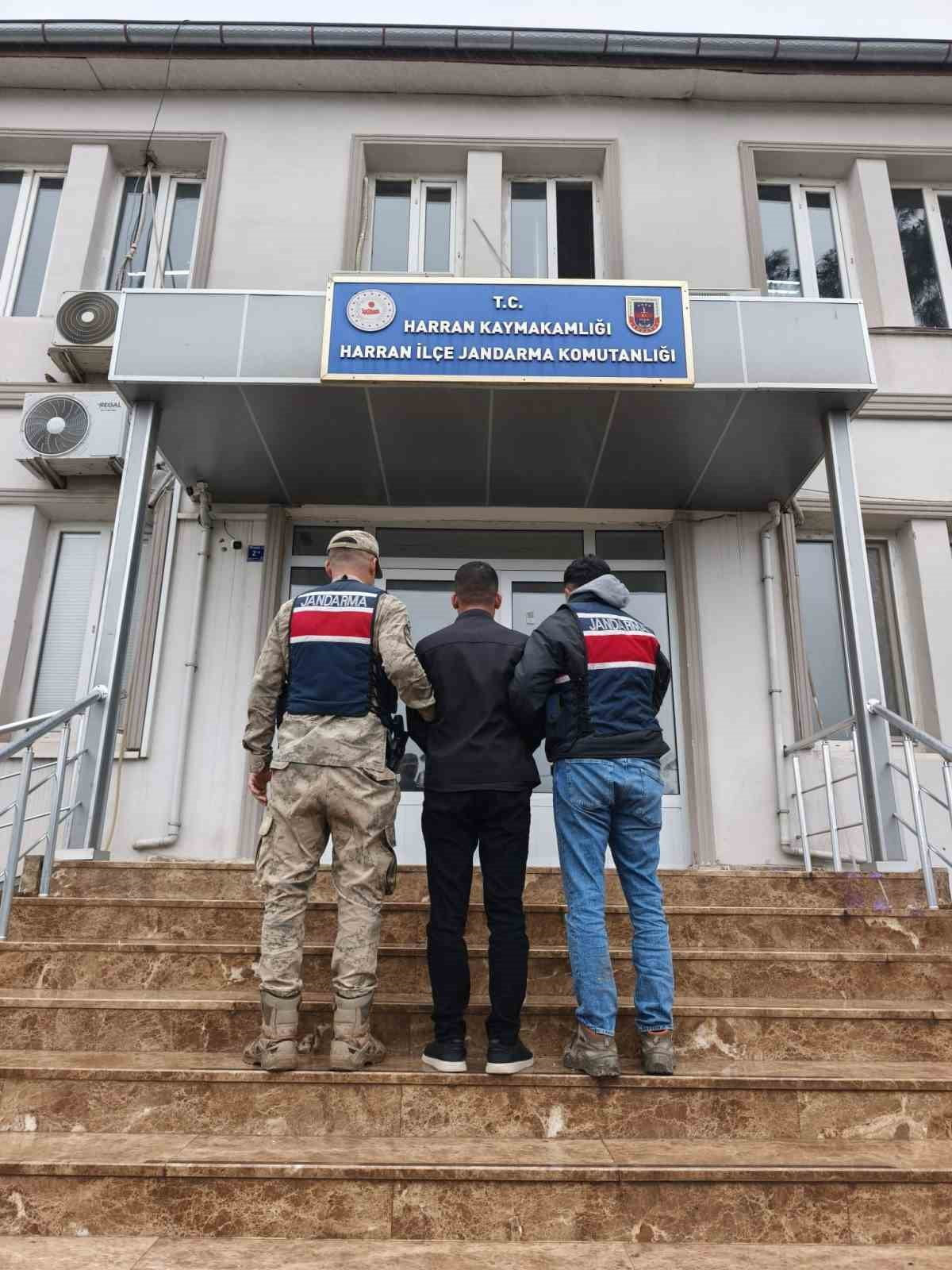 DOLANDIRICILIK SUÇUNDAN ARANAN ŞAHIS YAKALANDI