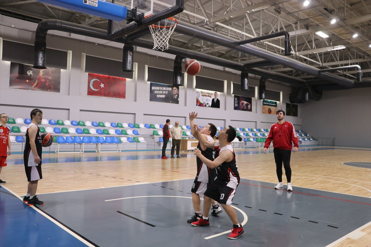 Down Sendromlular Basketbol Milli Takımı, Dünya Şampiyonası hazırlıklarını Tekirdağ'da...