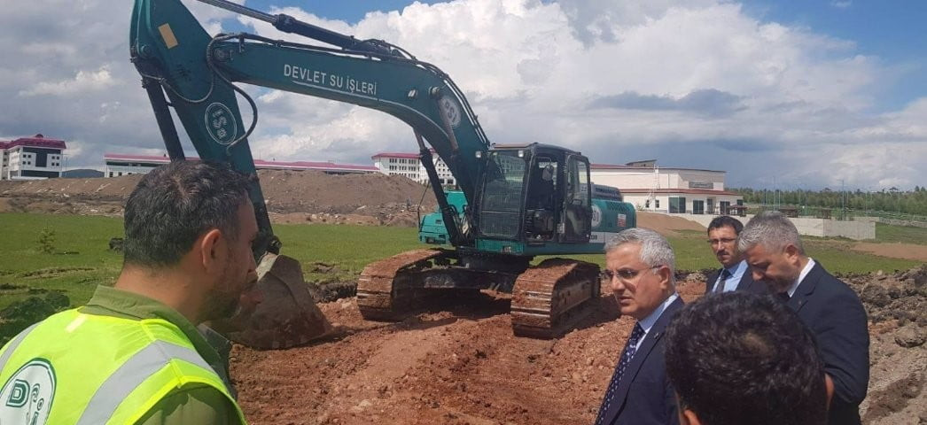 DSİ BÖLGE MÜDÜRÜ KOTAN, ARDAHAN'DA ÇALIŞMALARI YERİNDE İNCELEDİ. (OLGUN...