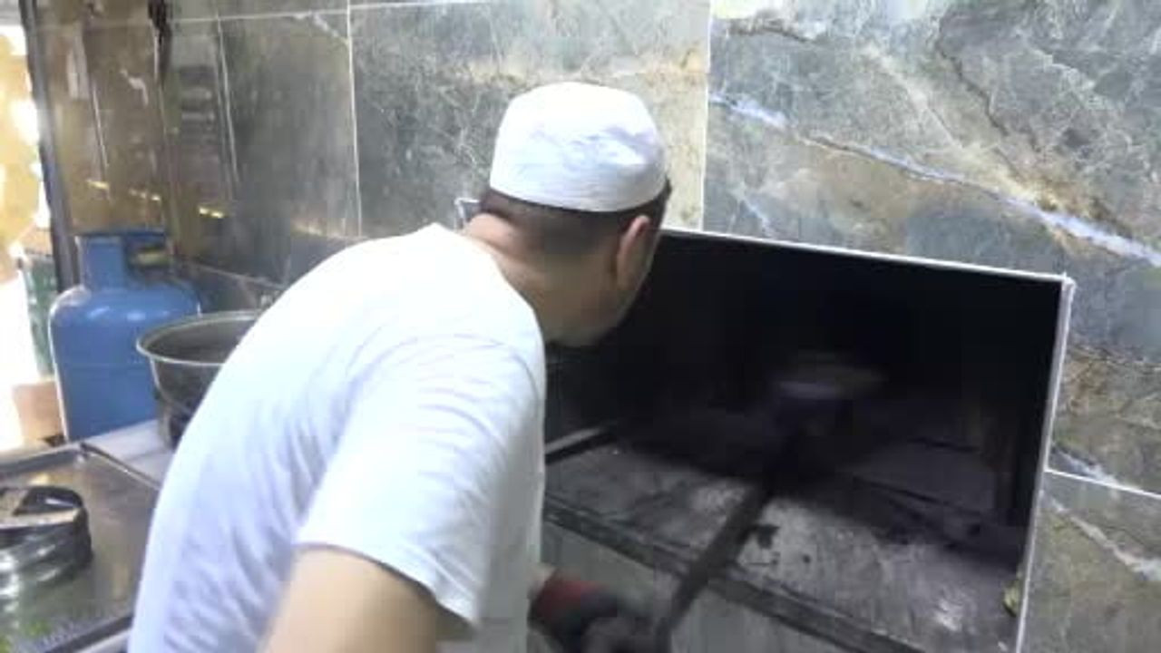 Düğün sezonu, baklavaya ilgiyi artırdı
