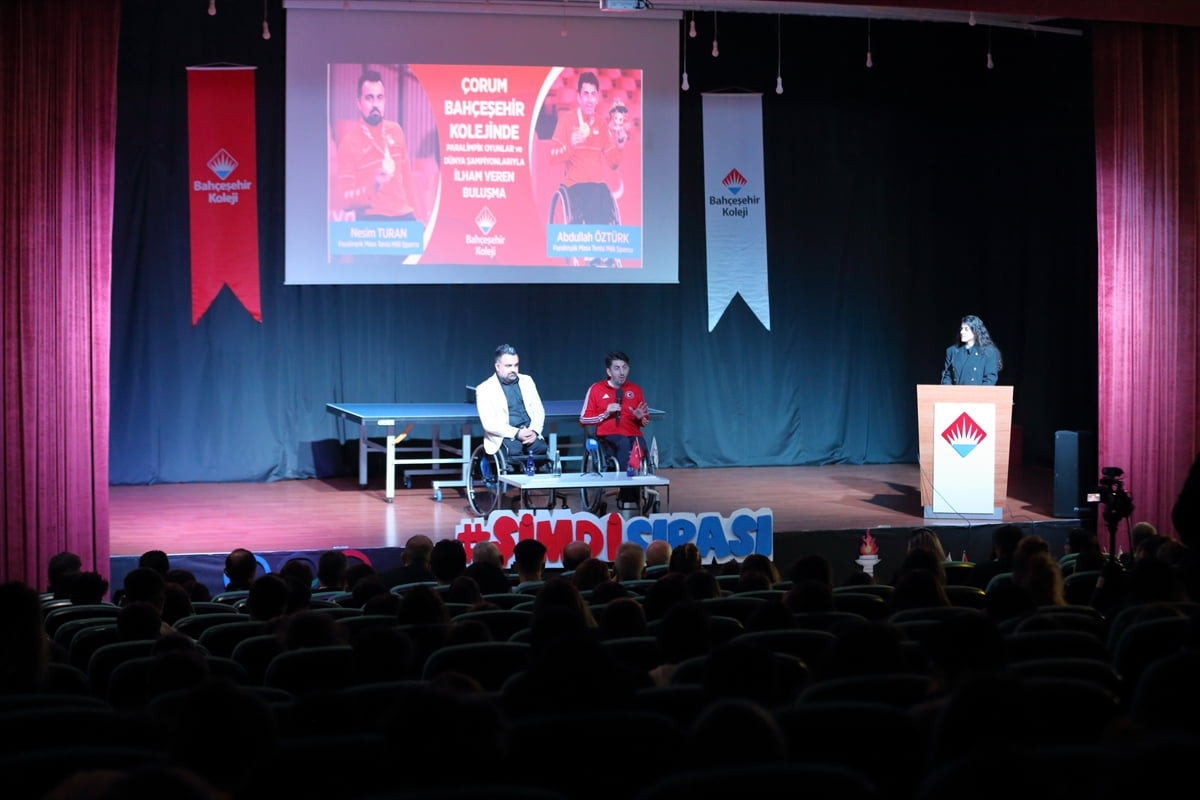 Dünya, Avrupa ve paralimpik oyunlarda madalyalar kazanan milli para masa tenisçi Abdullah Öztürk...