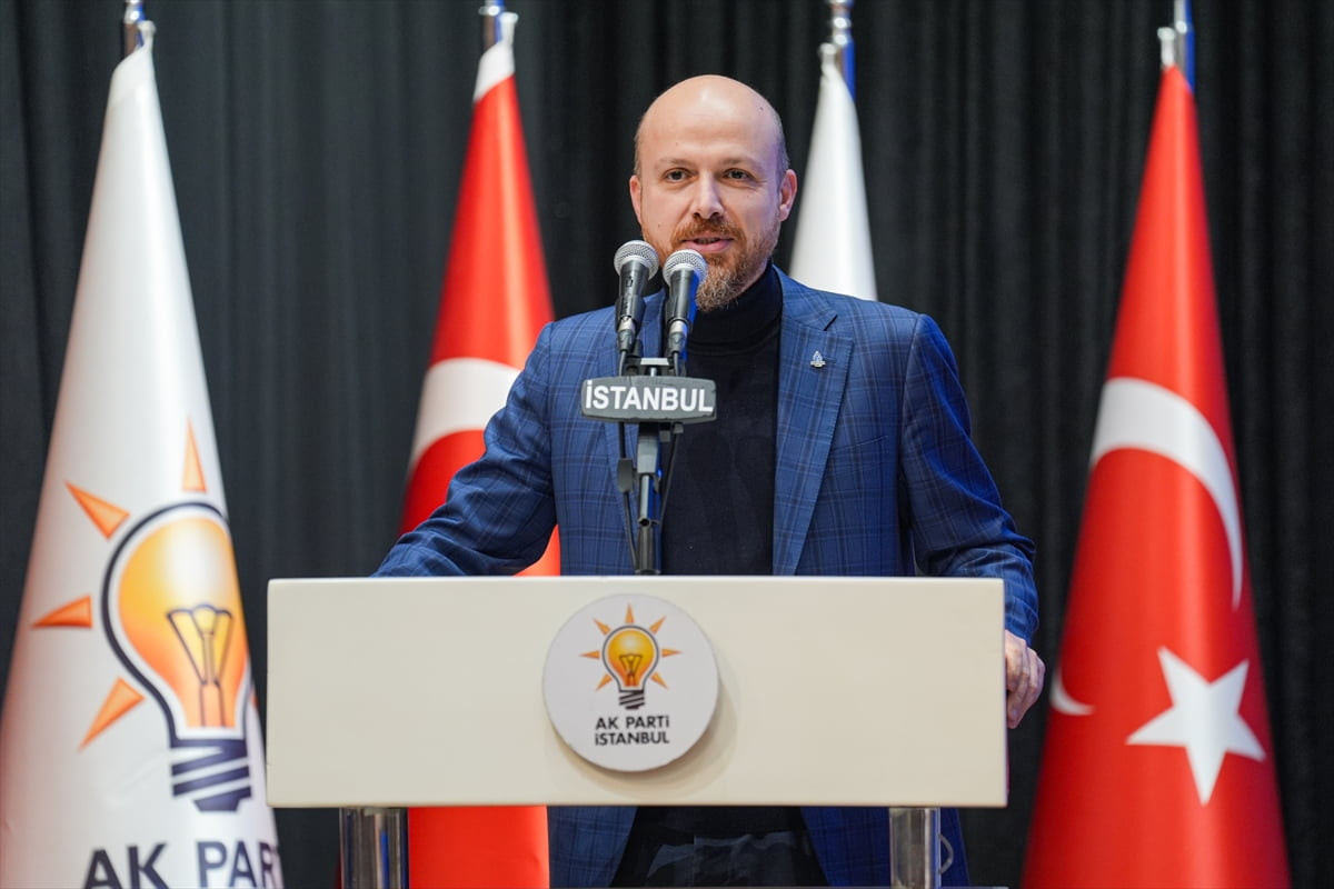 Dünya Etnospor Birliği Başkanı Bilal Erdoğan, AK Parti İstanbul İl Gençlik Kolları'nın, "Her...