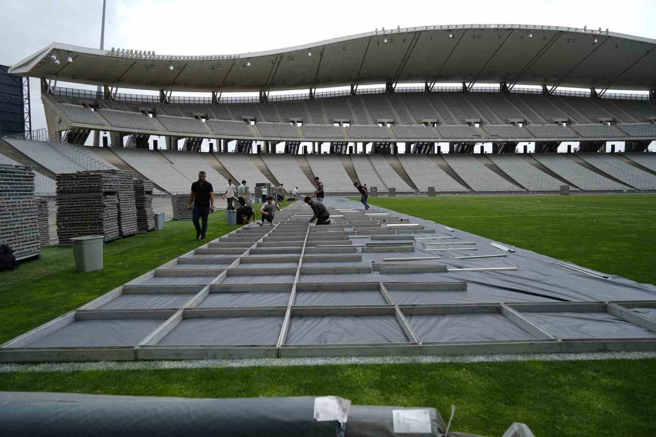 DÜNYACA ÜNLÜ RAP SANATÇISI KANYE WEST’İN İSTANBUL’DA VERECEĞİ 100 BİN KİŞİLİK DEV KONSERDE RAP...