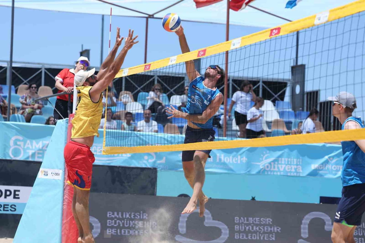 DÜNYANIN FARKLI ÜLKELERİNDEN SPORCULARI AYVALIK'TA AĞIRLAYAN BÜYÜKŞEHİR BELEDİYESİ, FİNAL...