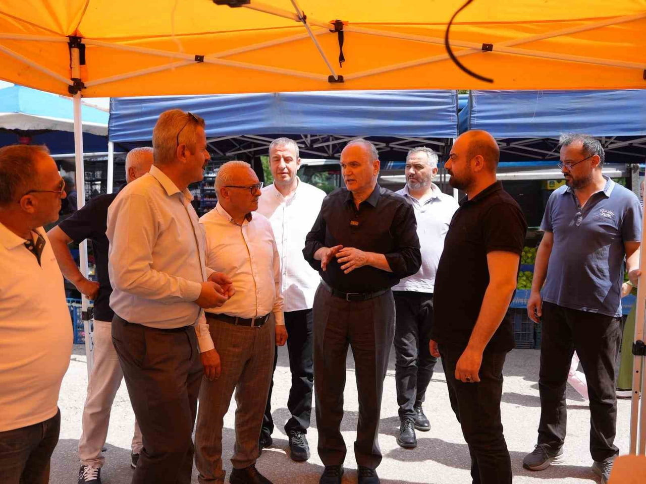 DÜZCE BELEDİYE BAŞKANI DR. FARUK ÖZLÜ, TOPLUMUN TÜM KESİMLERİYLE DOĞRUDAN İLETİŞİM KURMAYA VE...