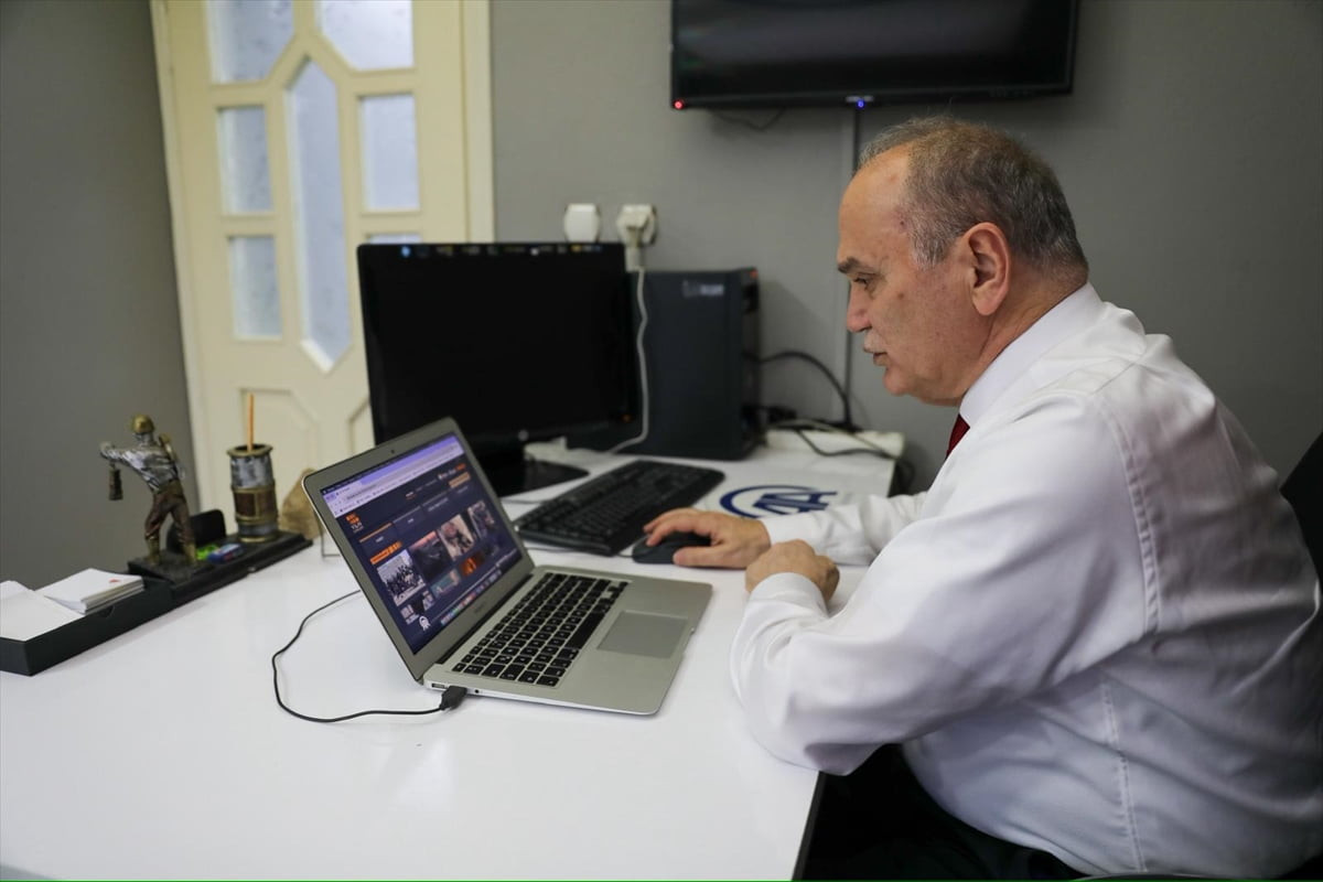 Düzce Belediye Başkanı Faruk Özlü, Anadolu Ajansının (AA) gözünden 2025'e damga vuran olaylara ait...