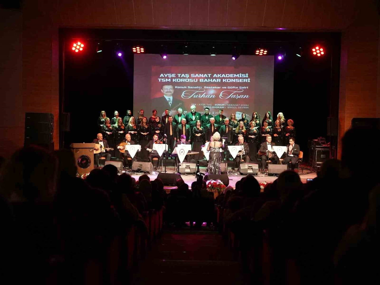 DÜZCE BELEDİYESİ BÜNYESİNDEKİ AYŞE TAŞ SANAT AKADEMİSİ TÜRK SANAT MÜZİĞİ (TSM) KOROSU, BAHAR...