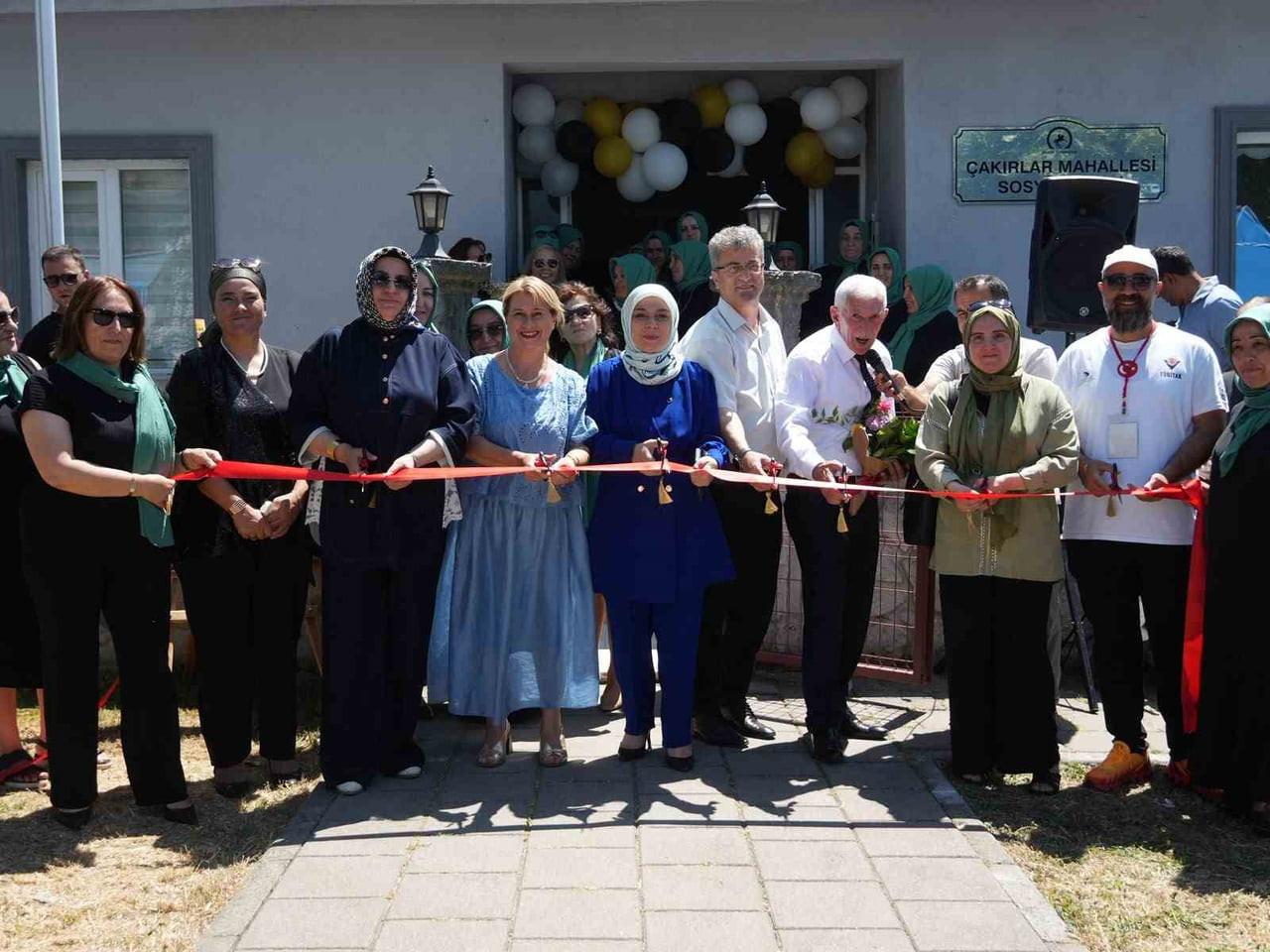 DÜZCE BELEDİYESİ MESLEK EDİNDİRME KURSLARI (BELMEK), BU KEZ ÇAKIRLAR MAHALLE KONAĞINDA KURS GÖREN...