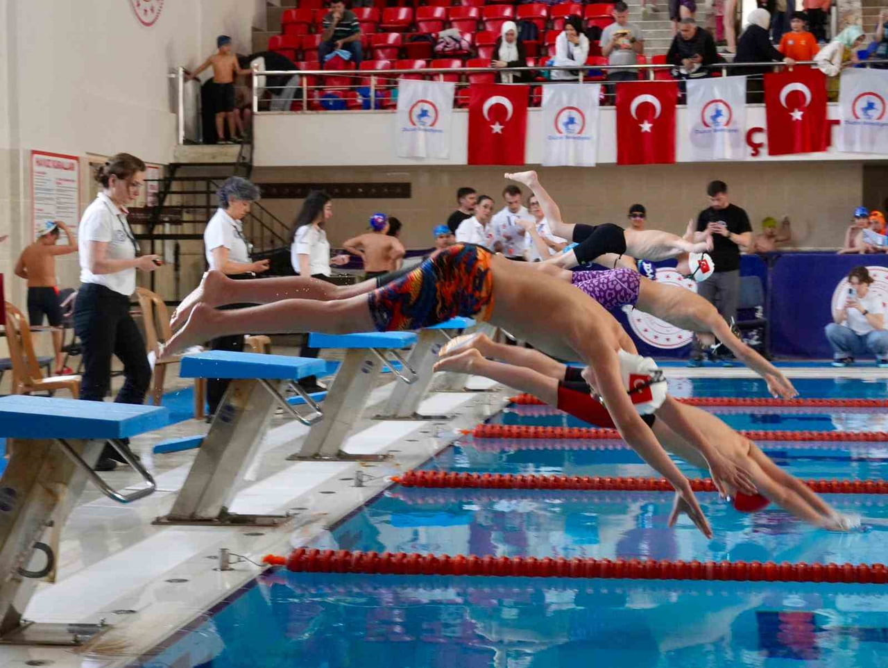 DÜZCE BELEDİYESİ TARAFINDAN GELENEKSEL HALE GETİRİLEN VE BU SENE 5.’Sİ DÜZENLENEN 23 NİSAN ULUSAL...