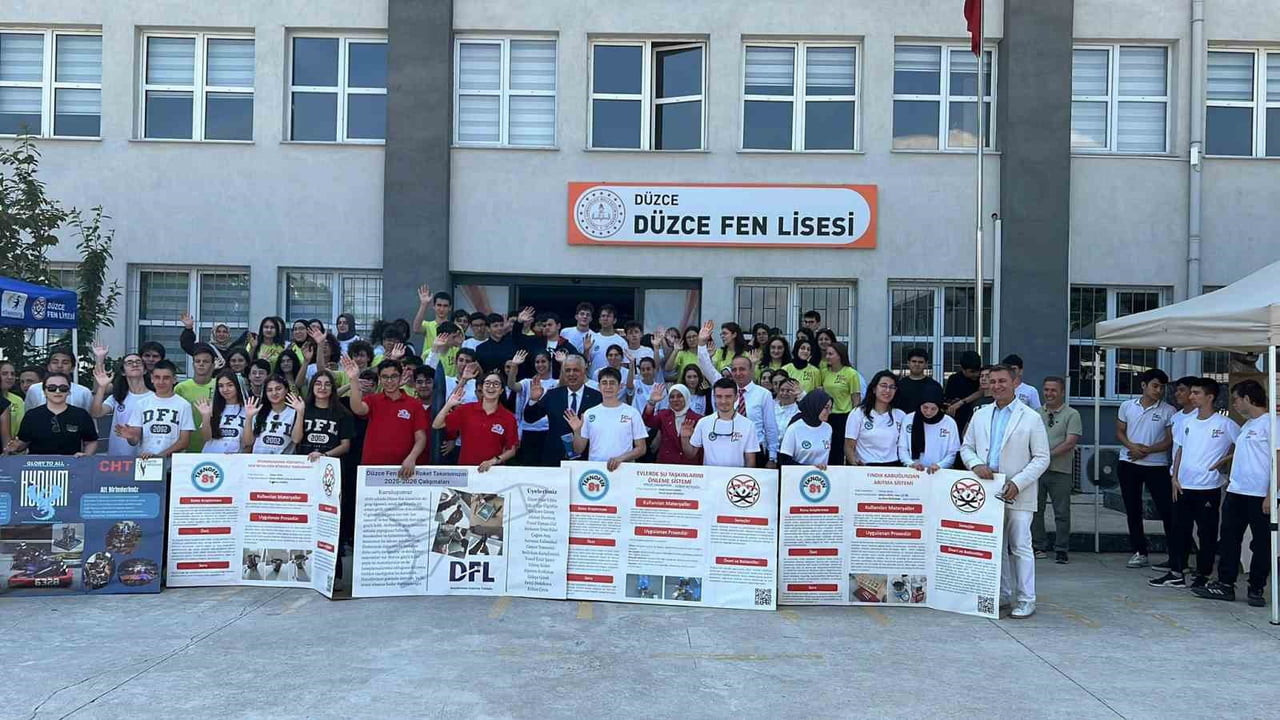 DÜZCE FEN LİSESİ TARAFINDAN DÜZENLENEN "TEKNOFEN-81 BİLİM, KÜLTÜR, SANAT VE SPOR ŞENLİĞİ"NDE...