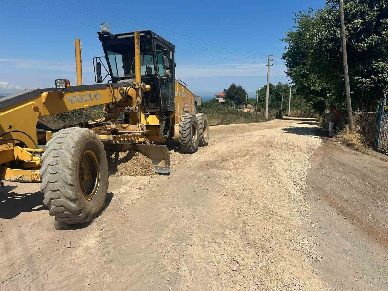 DÜZCE İL ÖZEL İDARESİ, AKÇAKOCA İLÇESİNE BAĞLI HASANÇAVUŞ KÖYÜ'NDE SATHİ KAPLAMA (SOĞUK ASFALT)...