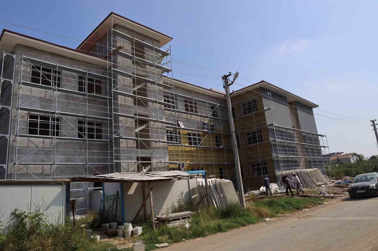 DÜZCE İL ÖZEL İDARESİ TARAFINDAN YAPIMI SÜRDÜRÜLEN 24 DERSLİKLİ TURGUT ÖZAL ANADOLU LİSESİ...
