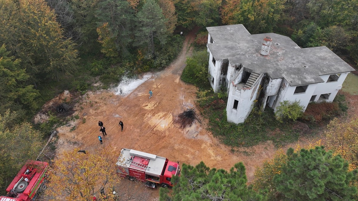 Düzce İl Sağlık Müdürlüğü Ulusal Medikal Kurtarma Ekibinin (UMKE) afetlere hazırlık kapsamında...