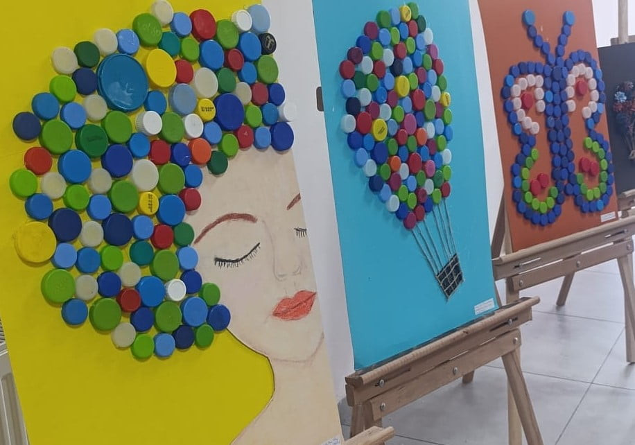 DÜZCE IŞIK İLKOKULU 3/A SINIFI ÖĞRENCİLERİ TOPLADIKLARI ATIKLARI SANAT ESERİNE DÖNÜŞTÜREREK...