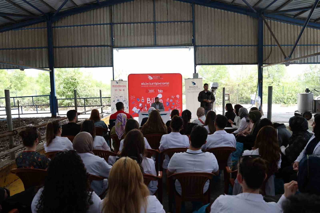 DÜZCE ÜNİVERSİTESİ ÇİLİMLİ MESLEK YÜKSEKOKULU MÜDÜRÜ DR. ÖĞR. ÜYESİ TOLGA ALTAŞ, HAYVANCILIKTA...